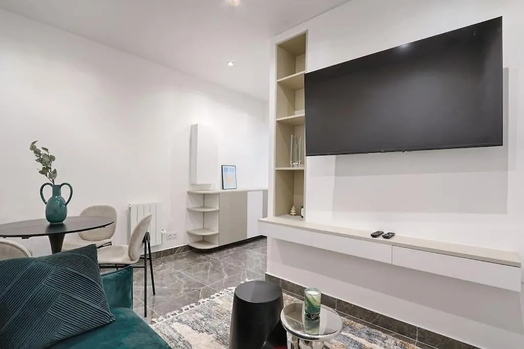Apartmán Buttes Chaumont Charming 4p *