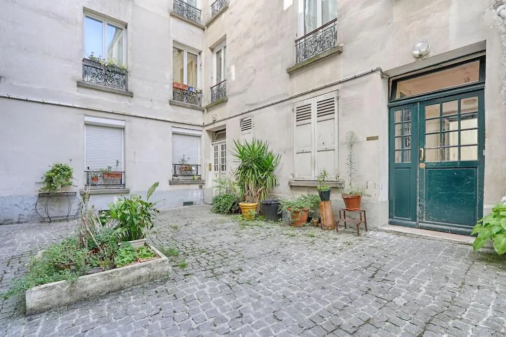 Buttes Chaumont Charming 4p Apartmán